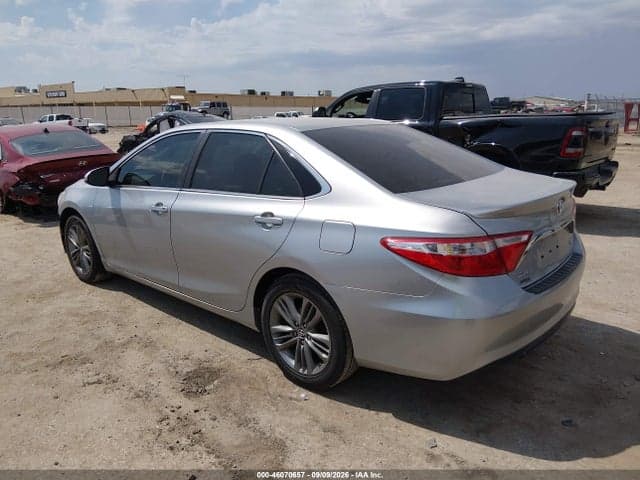 2017 TOYOTA CAMRY SE 3