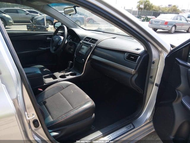 2017 TOYOTA CAMRY SE 5