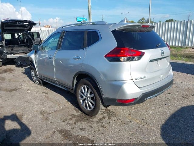 2017 NISSAN ROGUE SV 3