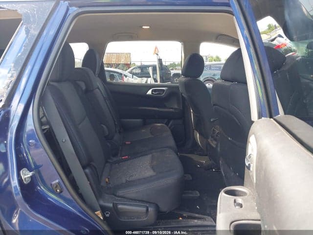 2017 NISSAN PATHFINDER S 8