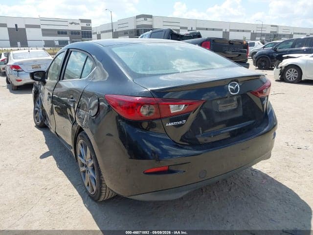 2018 MAZDA MAZDA3 TOURING 3