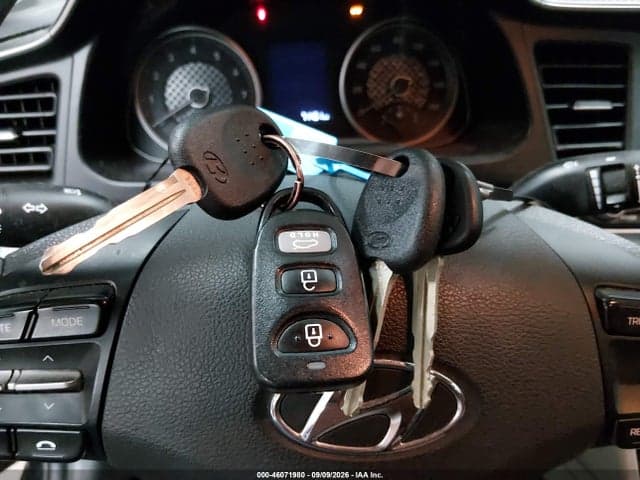 2019 HYUNDAI ELANTRA SE 11