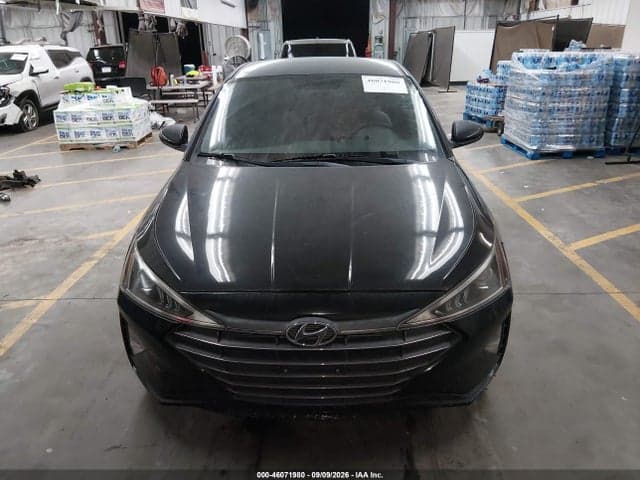2019 HYUNDAI ELANTRA SE 12