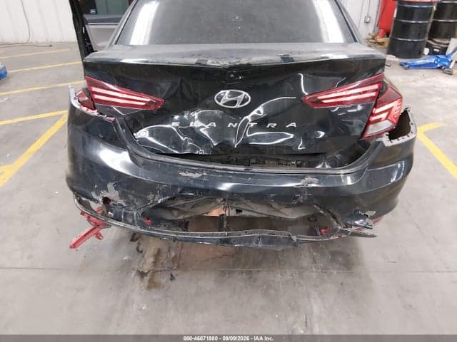 2019 HYUNDAI ELANTRA SE 6