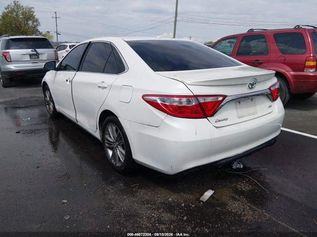 2017 TOYOTA CAMRY SE 3
