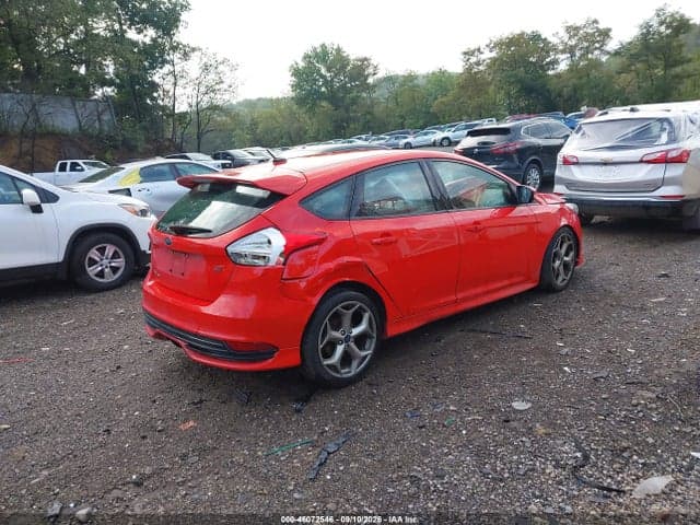 2017 FORD FOCUS ST 4