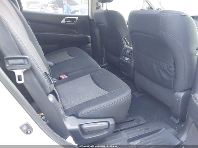 2019 NISSAN PATHFINDER SV 8