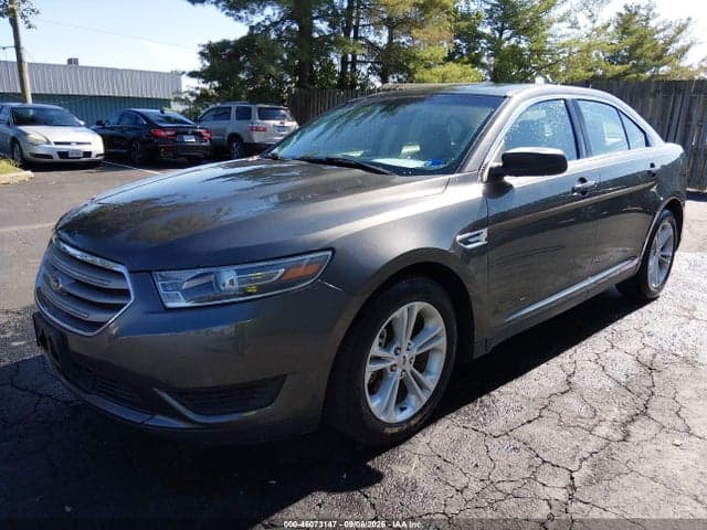 2017 FORD TAURUS SE 2