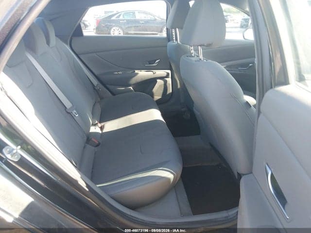 2021 HYUNDAI ELANTRA SE 8