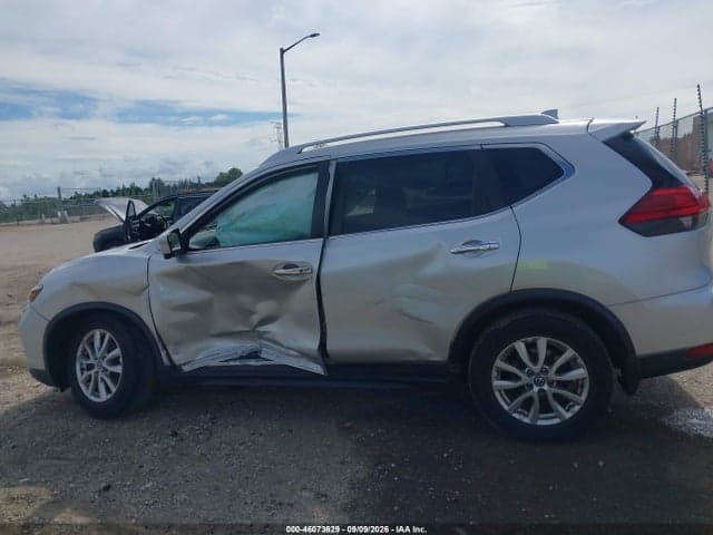 2017 NISSAN ROGUE SV 14