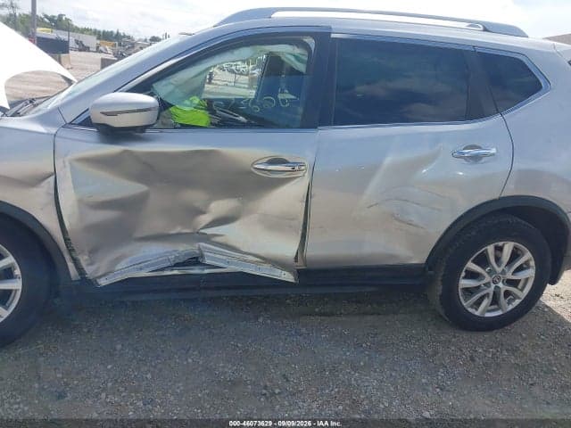 2017 NISSAN ROGUE SV 6