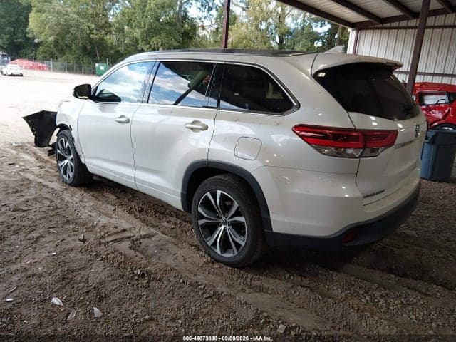 2017 TOYOTA HIGHLANDER XLE 3