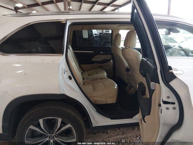 2017 TOYOTA HIGHLANDER XLE 8