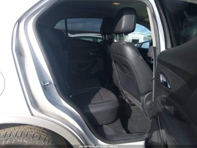 2020 BUICK ENCORE FWD PREFERRED 8