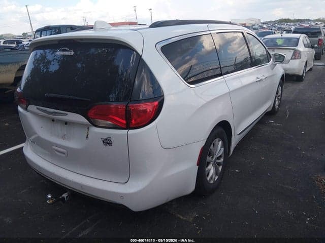2017 CHRYSLER PACIFICA TOURING-L 4