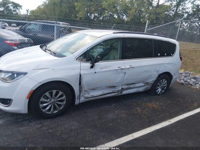 2017 CHRYSLER PACIFICA TOURING-L 6