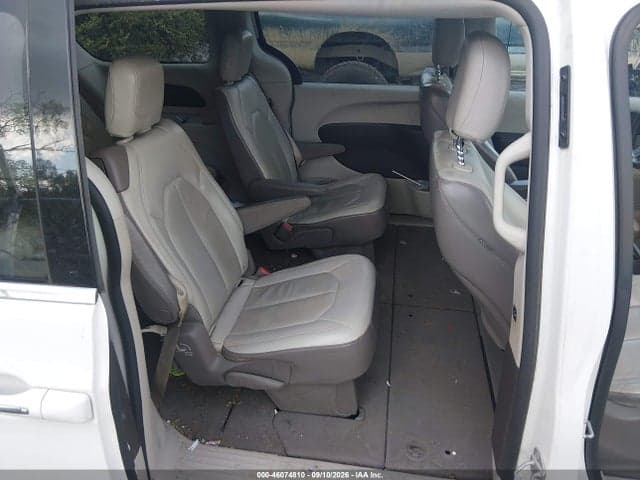 2017 CHRYSLER PACIFICA TOURING-L 8