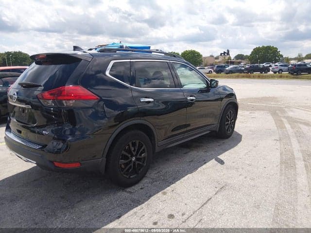 2017 NISSAN ROGUE SV 4