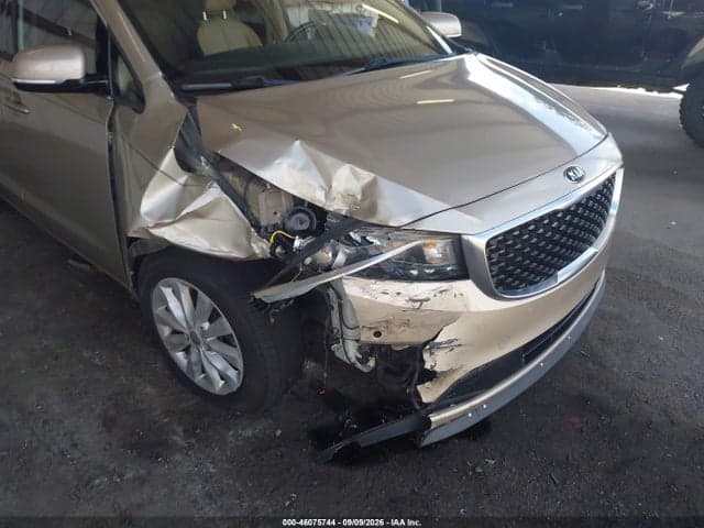 2017 KIA SEDONA EX 6