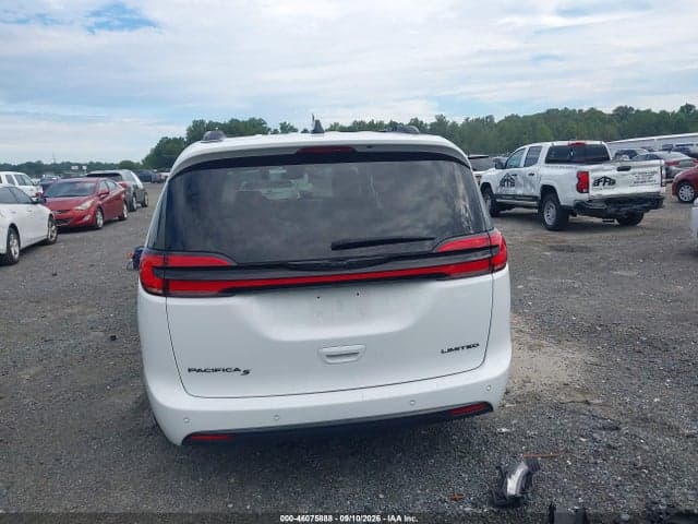 2025 CHRYSLER PACIFICA LIMITED 16