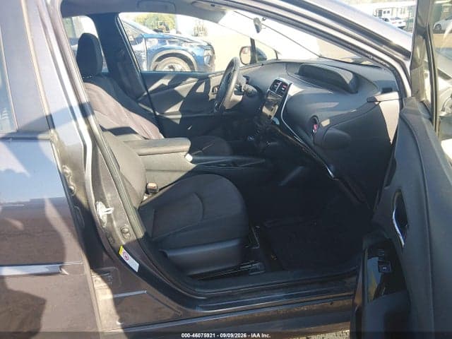 2017 TOYOTA PRIUS TWO 5