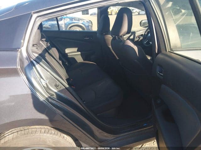 2017 TOYOTA PRIUS TWO 8