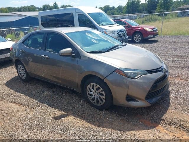 2017 TOYOTA COROLLA LE 1