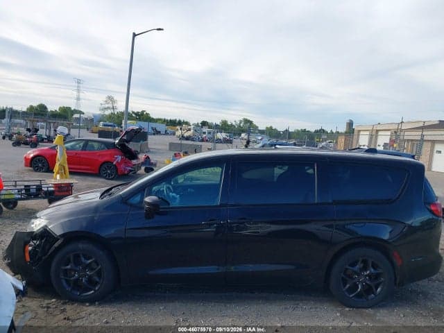 2020 CHRYSLER PACIFICA TOURING 14