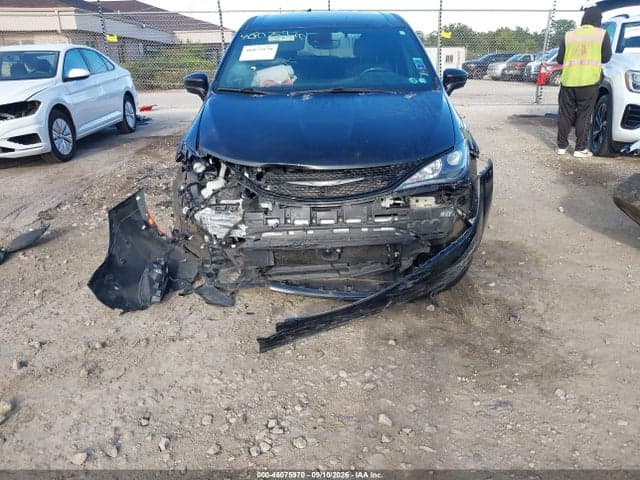 2020 CHRYSLER PACIFICA TOURING 6