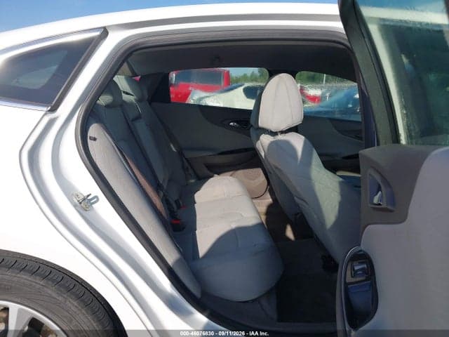 2017 CHEVROLET MALIBU 1LT 8