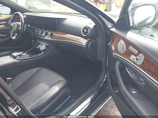 2017 MERCEDES-BENZ E 300 5