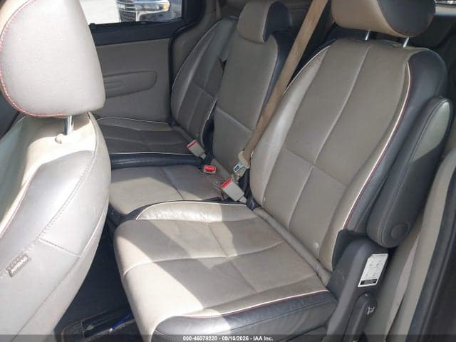 2017 KIA SEDONA LX 8