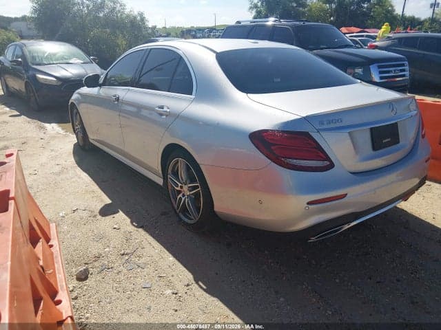 2017 MERCEDES-BENZ E 300 3