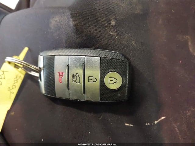2018 KIA NIRO LX 11