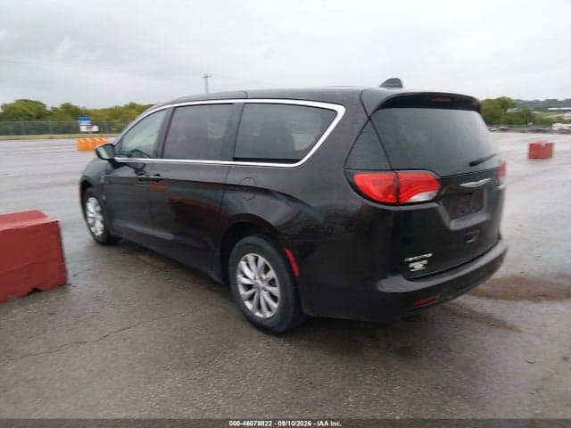 2017 CHRYSLER PACIFICA TOURING 3