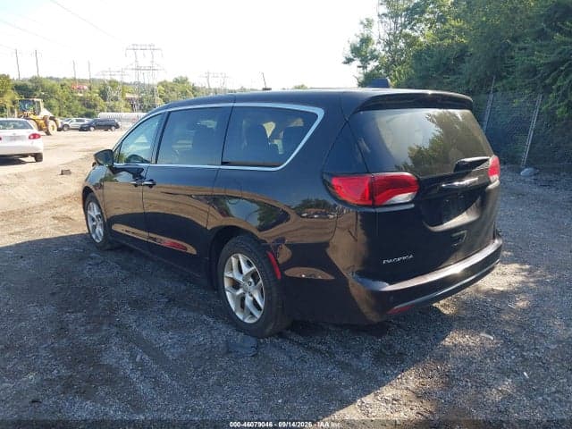 2019 CHRYSLER PACIFICA TOURING PLUS 3