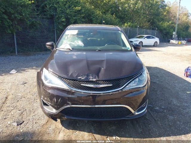 2019 CHRYSLER PACIFICA TOURING PLUS 6