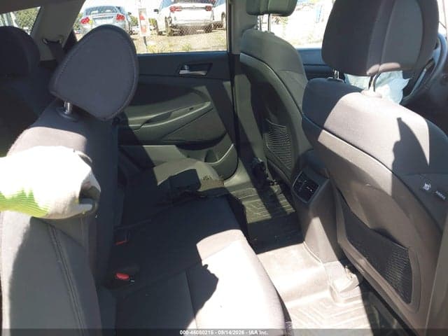 2017 HYUNDAI TUCSON 8