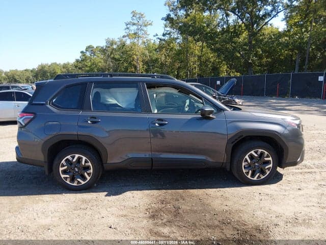 2025 SUBARU FORESTER 13