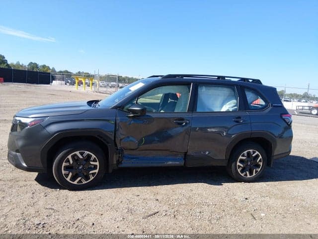 2025 SUBARU FORESTER 14