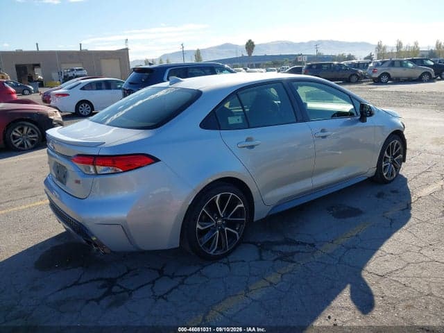 2020 TOYOTA COROLLA SE 4