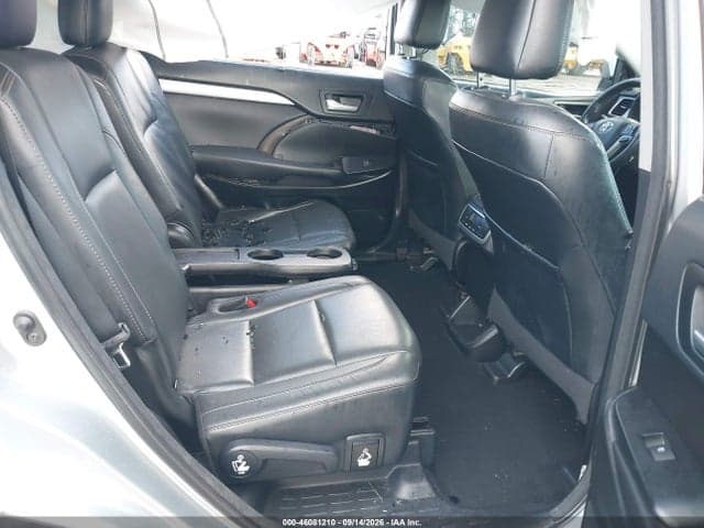 2018 TOYOTA HIGHLANDER XLE 8