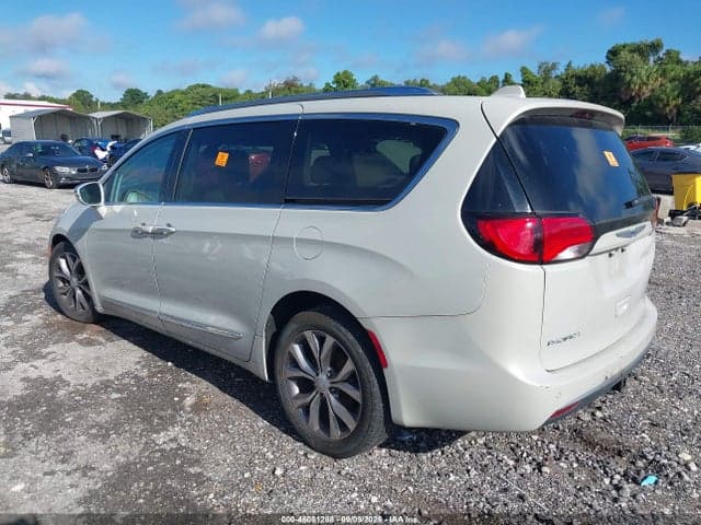 2019 CHRYSLER PACIFICA LIMITED 3