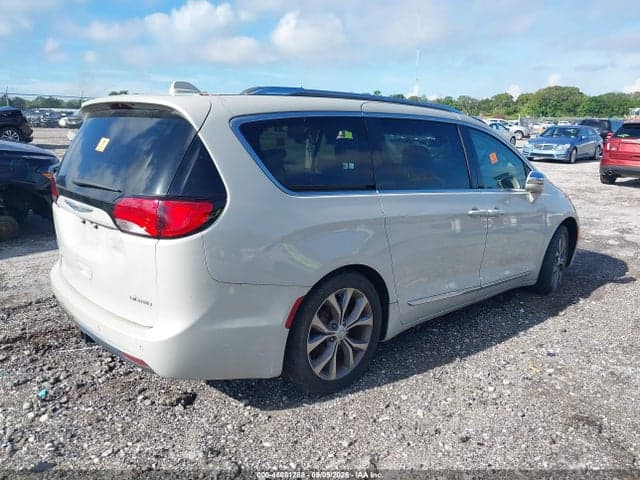 2019 CHRYSLER PACIFICA LIMITED 4