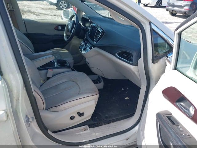 2019 CHRYSLER PACIFICA LIMITED 5