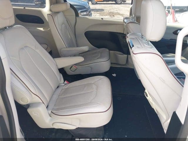 2019 CHRYSLER PACIFICA LIMITED 8