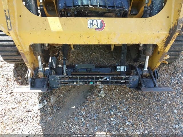 2025 CAT 239D3 8