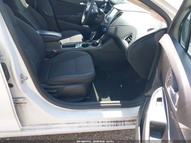 2017 CHEVROLET CRUZE LT AUTO 5