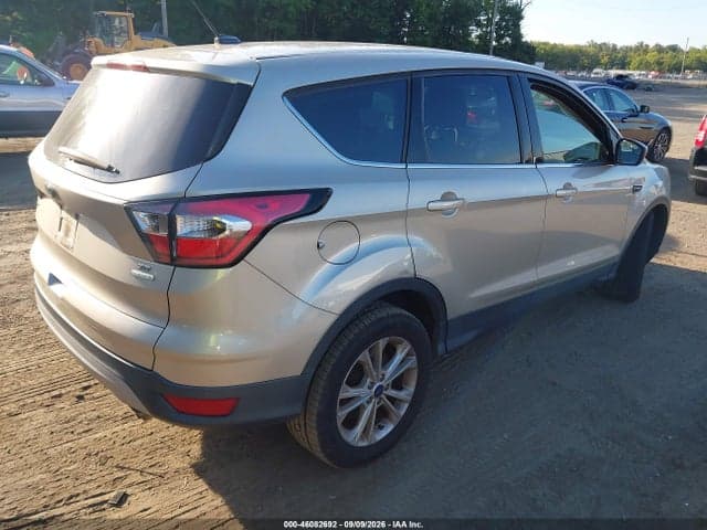 2017 FORD ESCAPE SE 3