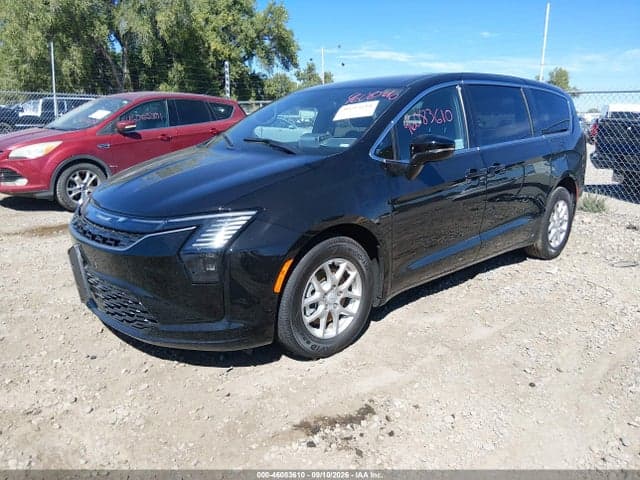 2027 CHRYSLER PACIFICA 2